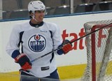 Edmonton Oilers sniper Nail Yakupov practicing. Image Courtesy of Wikipedia Commons.