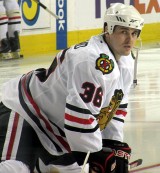 Dave Bolland with the Chicago Blackhawks. Image courtesy of Wikimedia Commons.