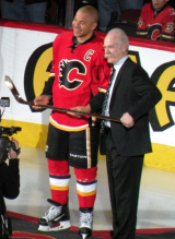 Jarome Iginla received golden stick in honour of his 500th goal.